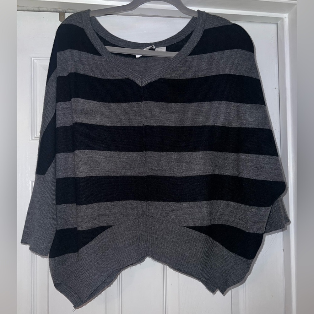 BUNDLE 5 for $50 👗👚 👖 
RD Style Black and Gray Striped knit top